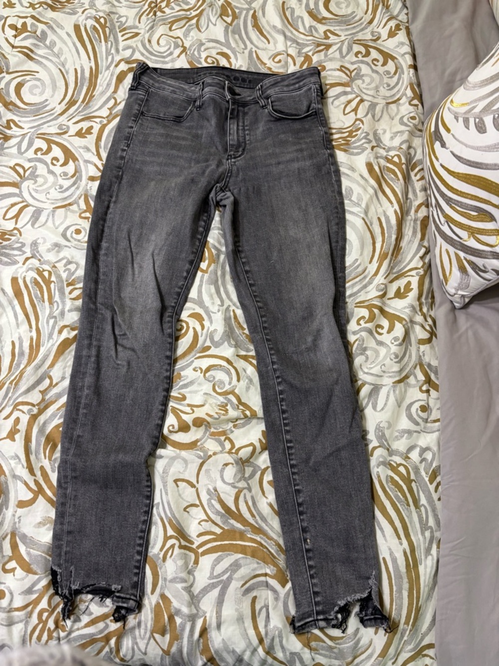 American Eagle Outfitters Women's Black-Gray Skinny Jeans with Raw Hem